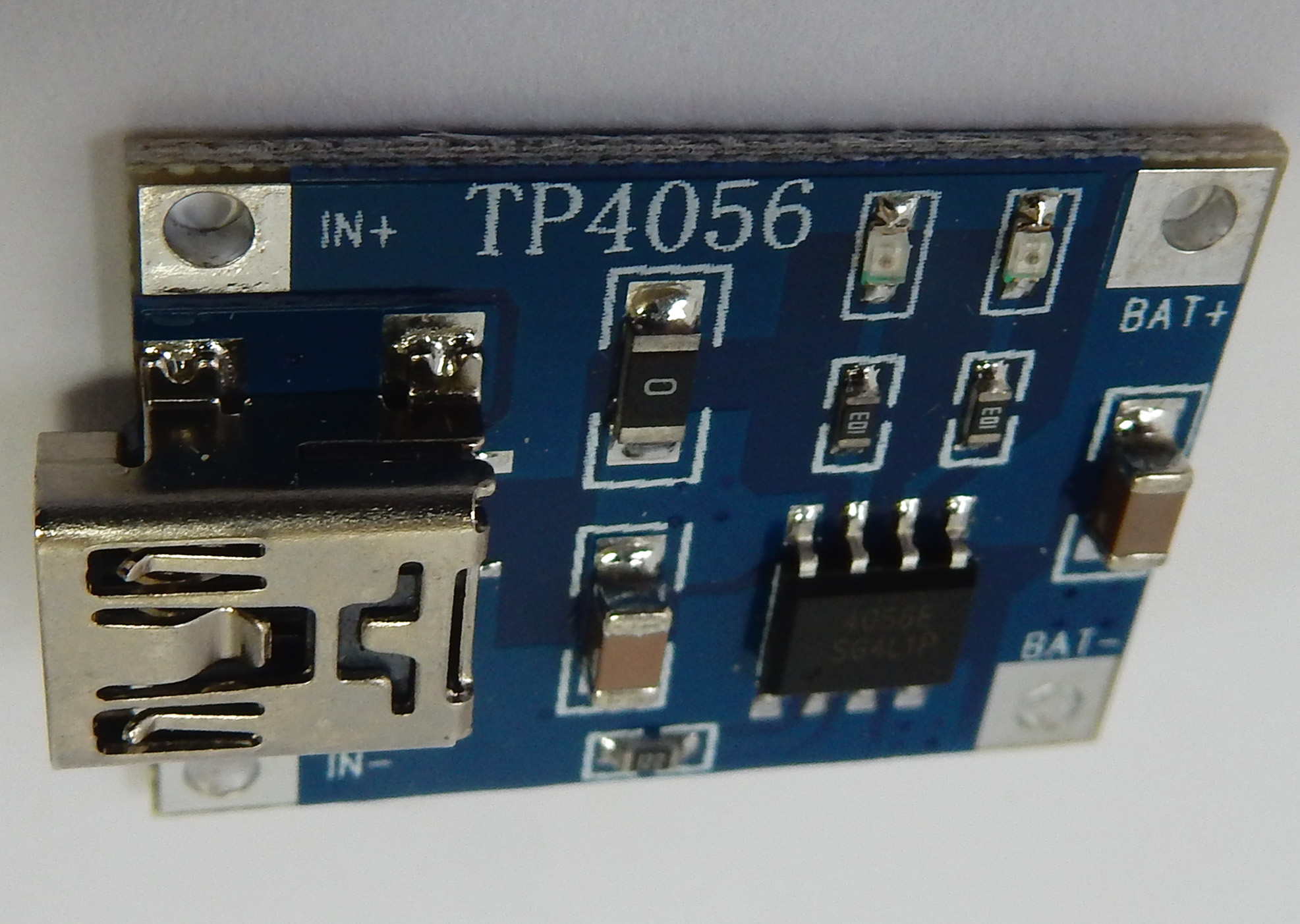 高級 リチウムポリマー用 2ー14v入力→12.6v.15A www.urbanbug.net